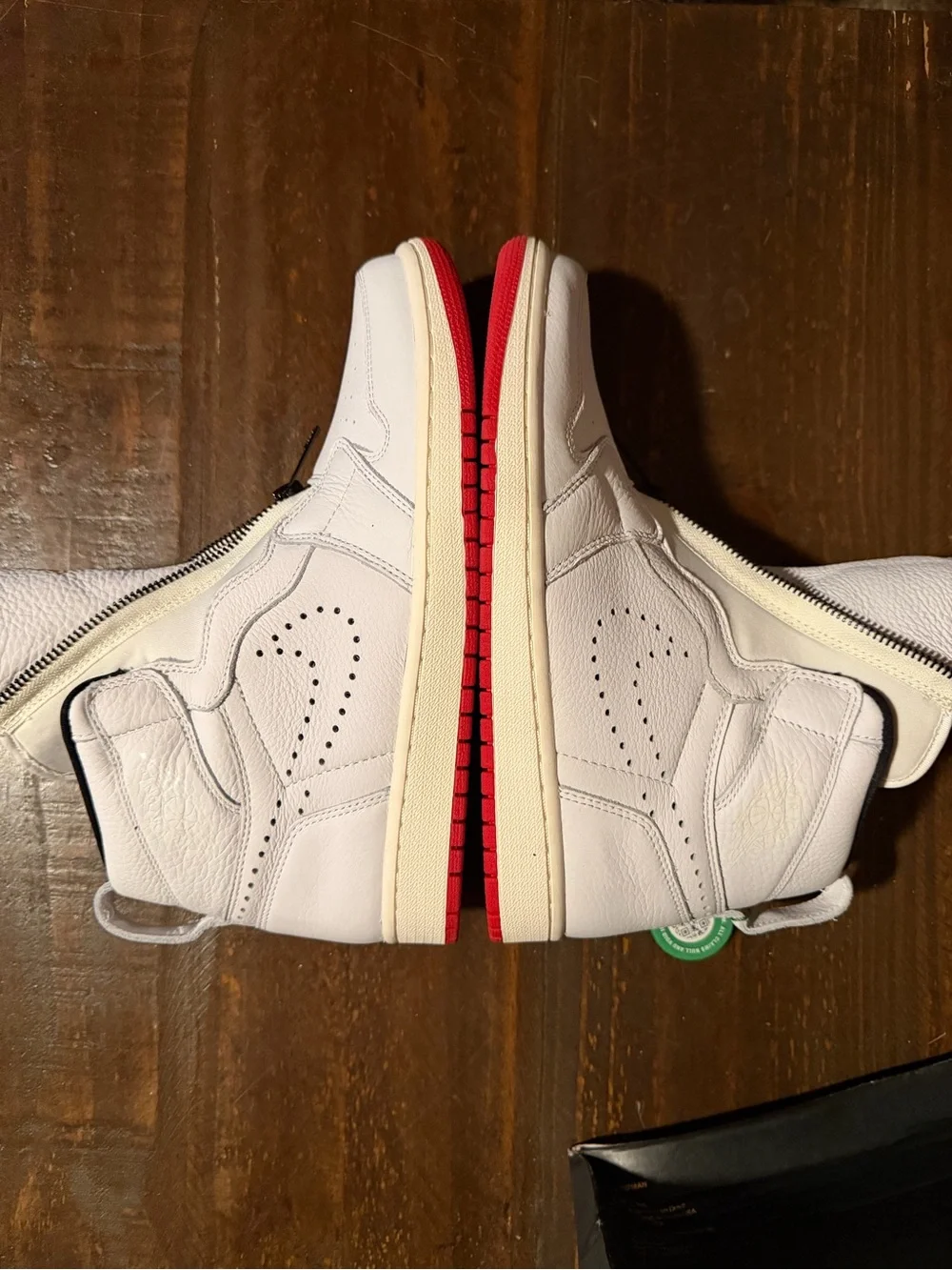 Nike White and Red High-Top Zip Sneakers - 9M